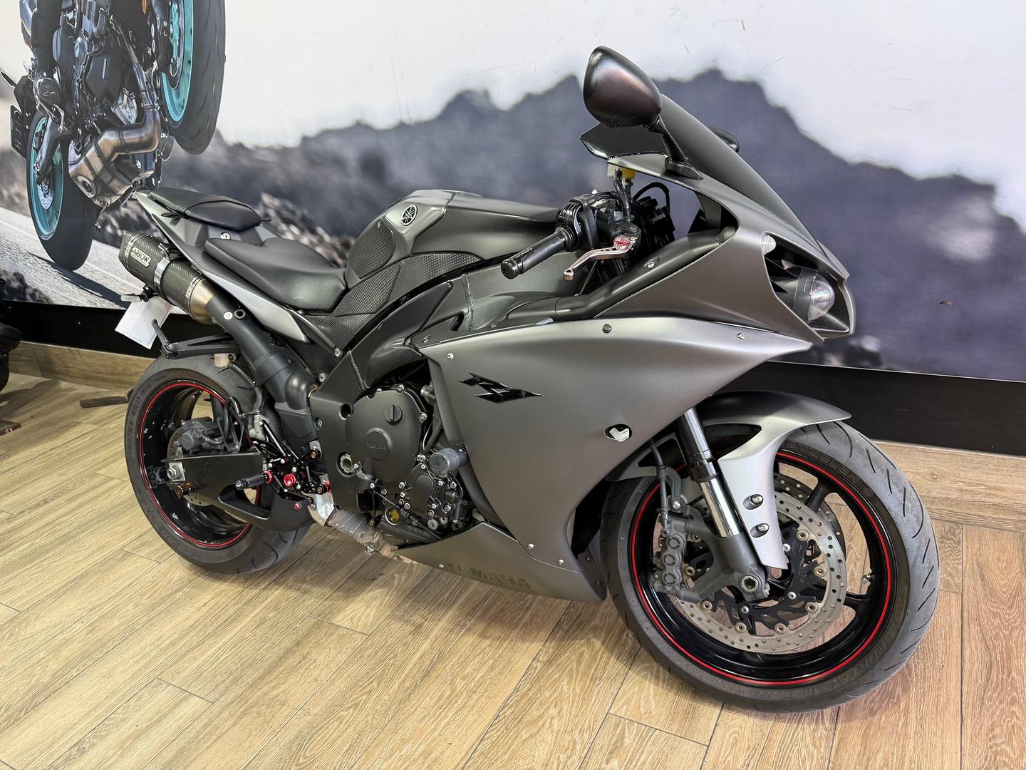 2012 YAMAHA YZF-R1 SPORTS