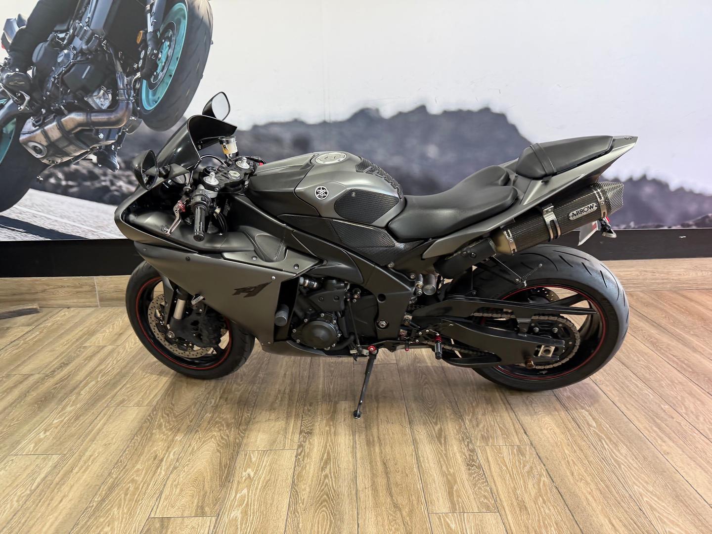 2012 YAMAHA YZF-R1 SPORTS