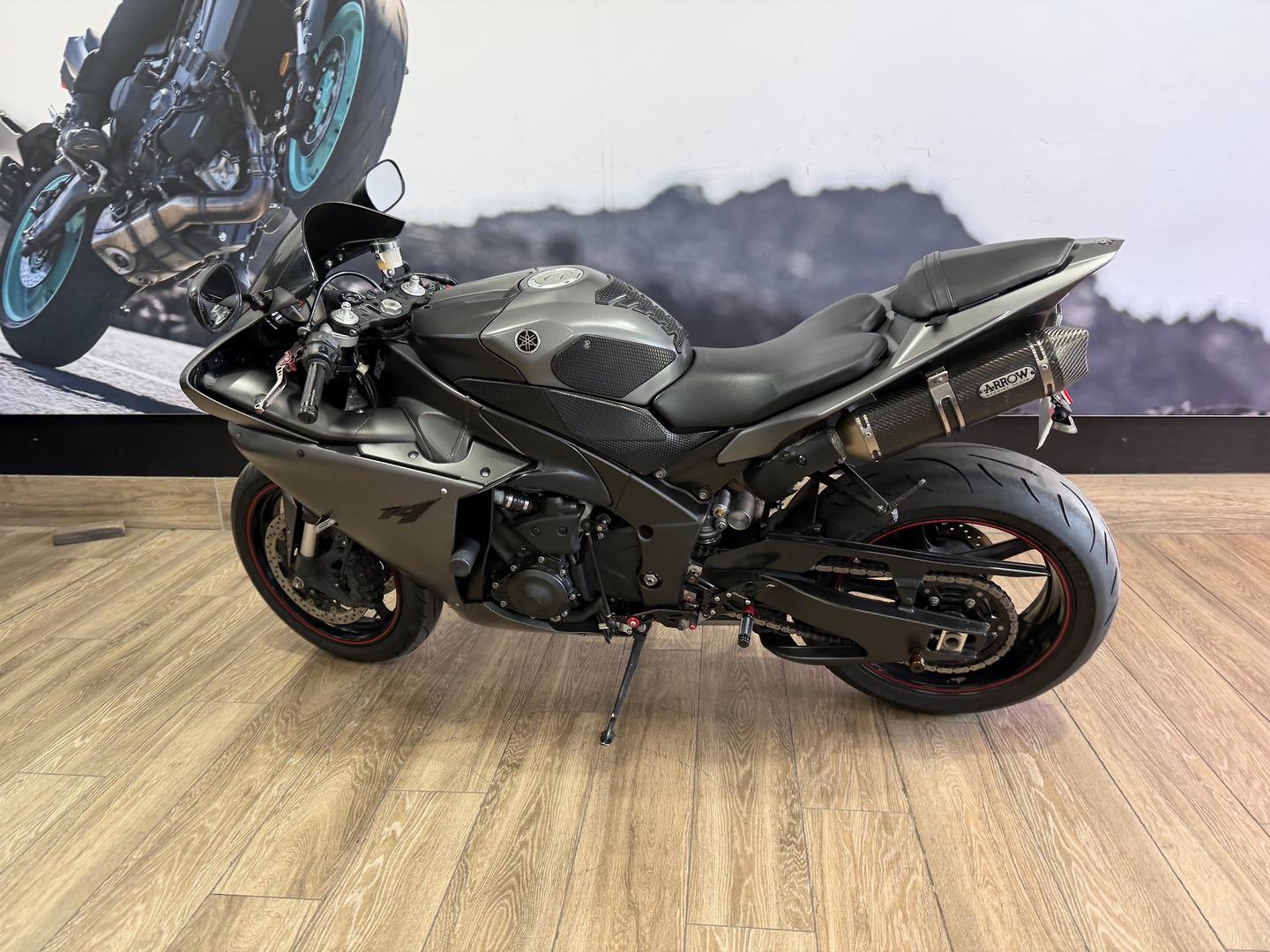 2012 YAMAHA YZF-R1 SPORTS