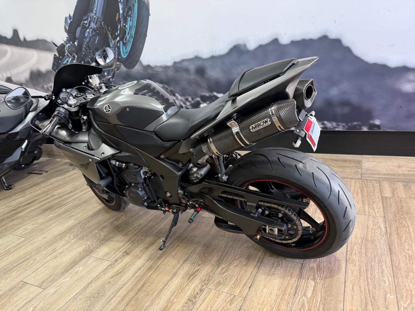 2012 YAMAHA YZF-R1 SPORTS