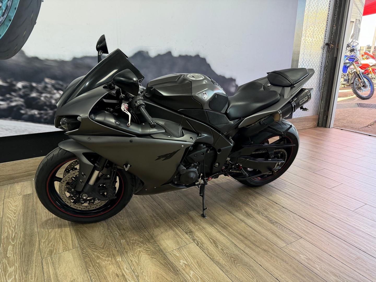 2012 YAMAHA YZF-R1 SPORTS