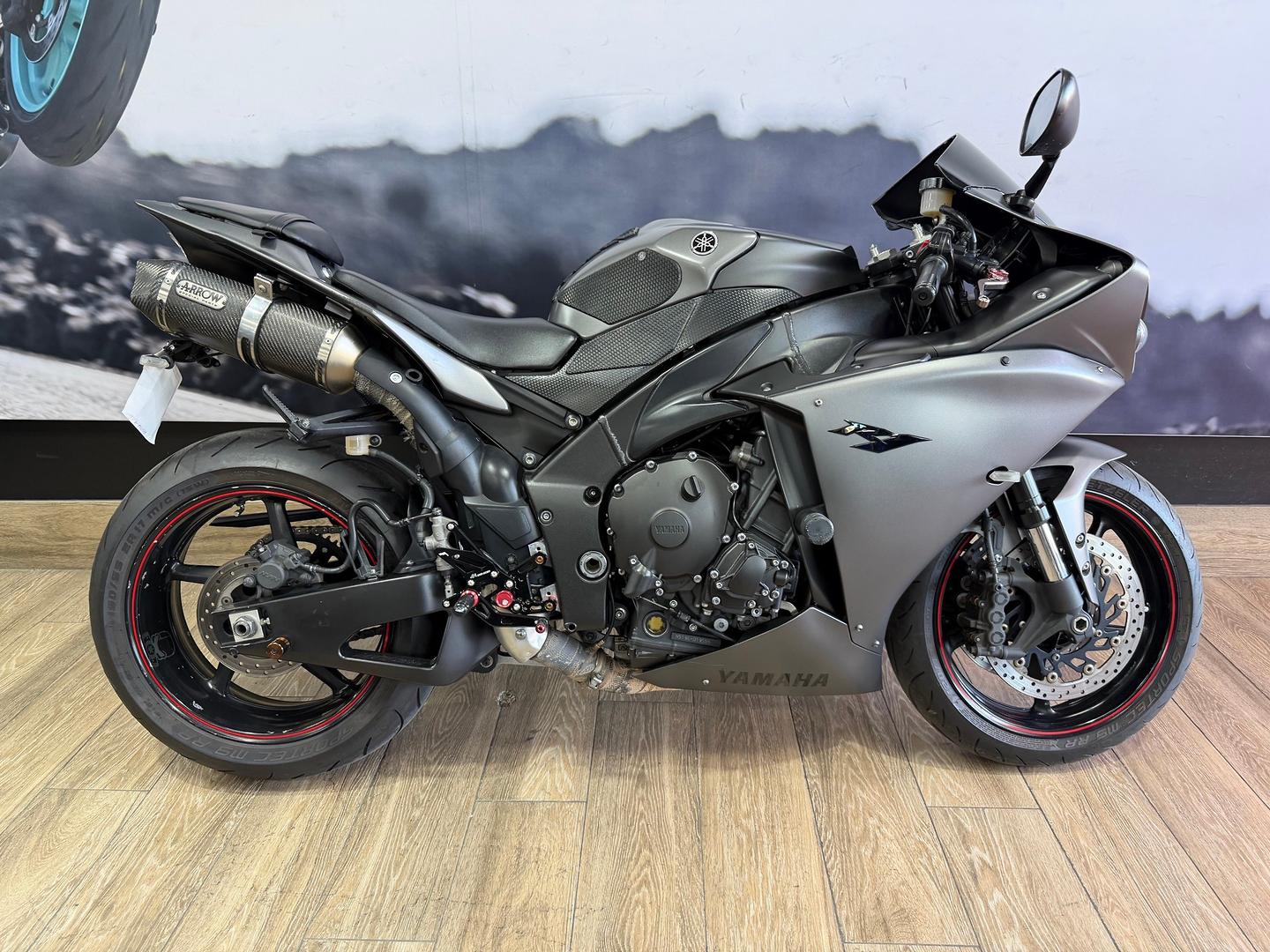 2012 YAMAHA YZF-R1 SPORTS