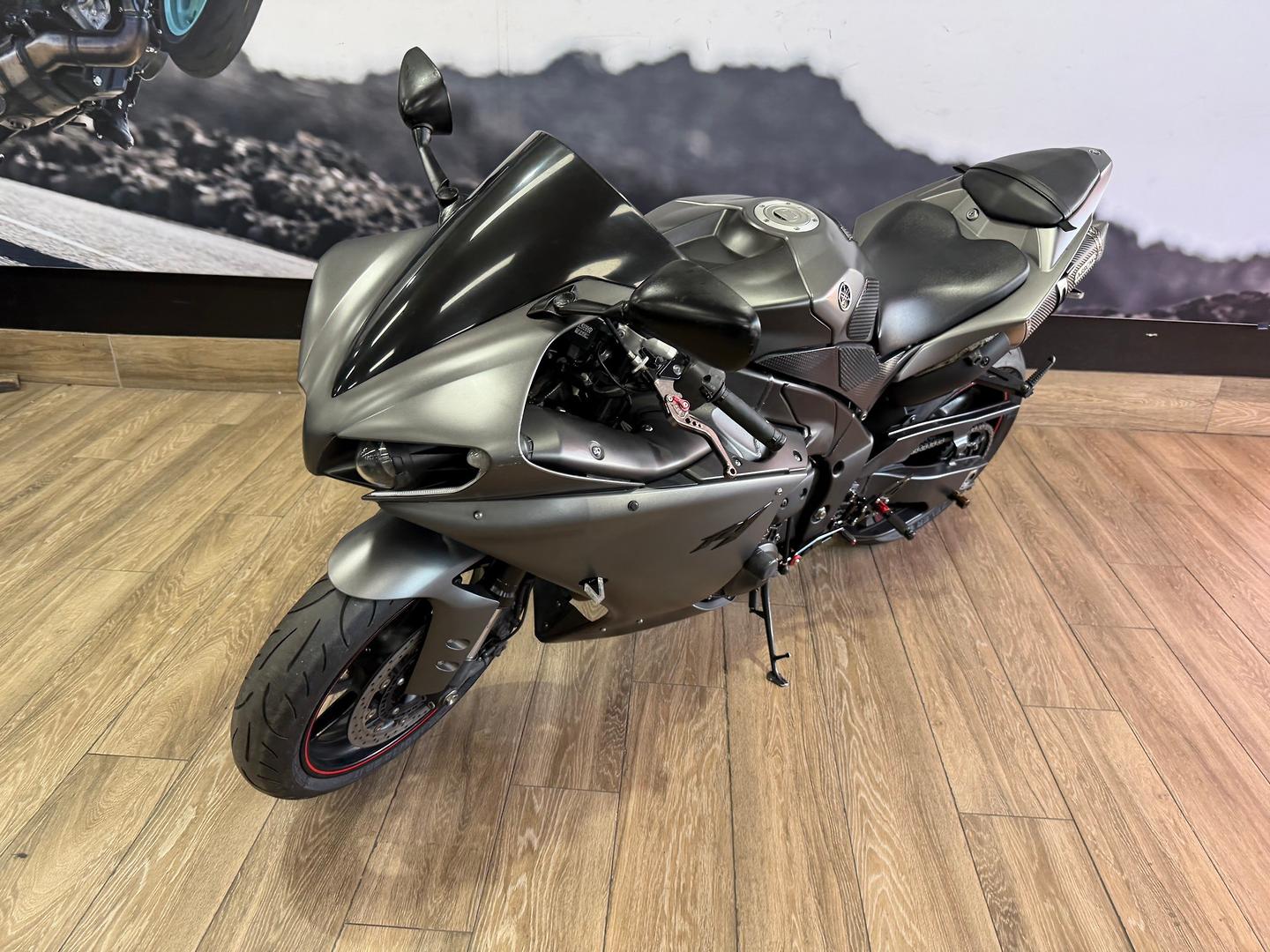 2012 YAMAHA YZF-R1 SPORTS