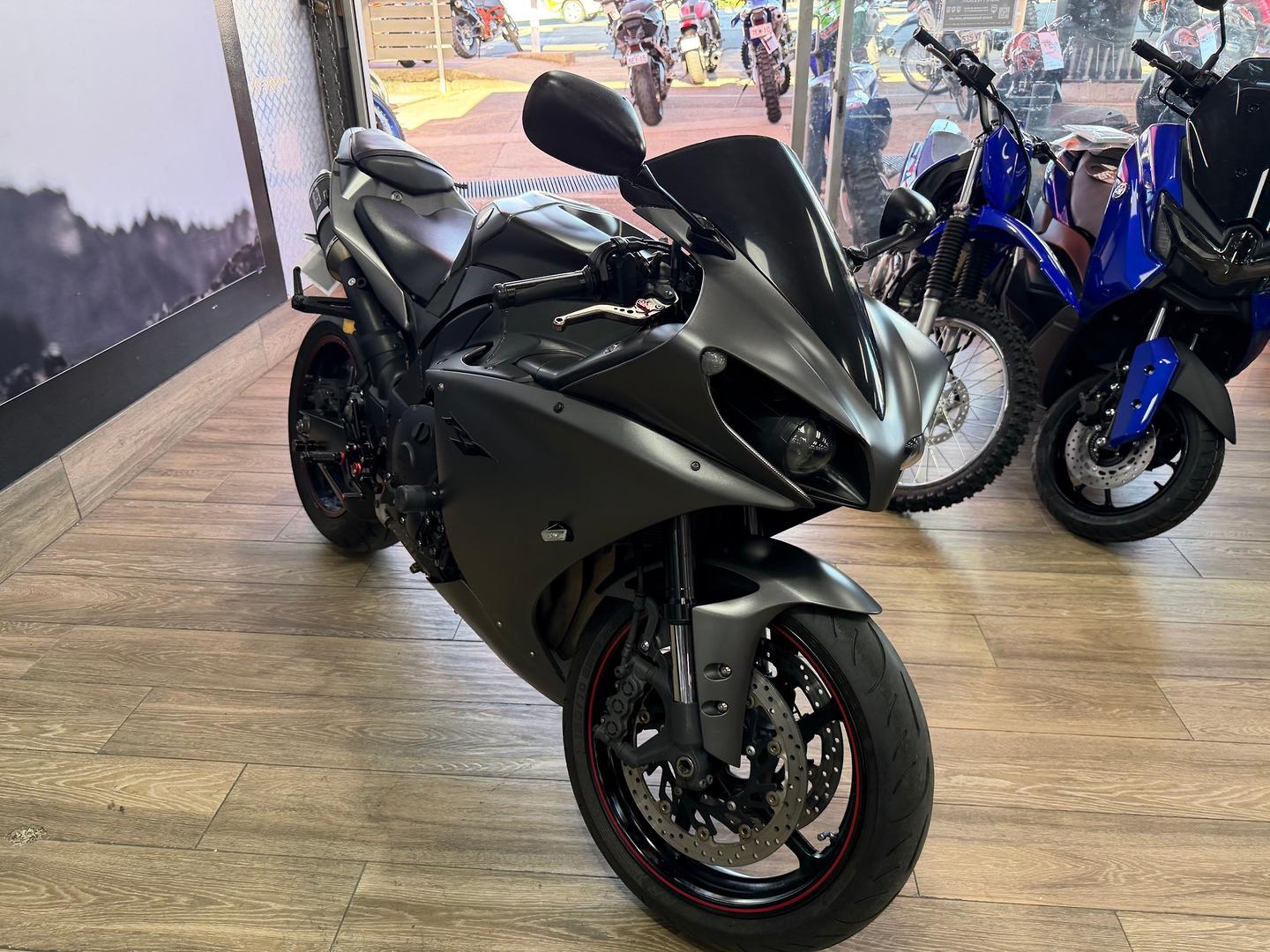 2012 YAMAHA YZF-R1 SPORTS