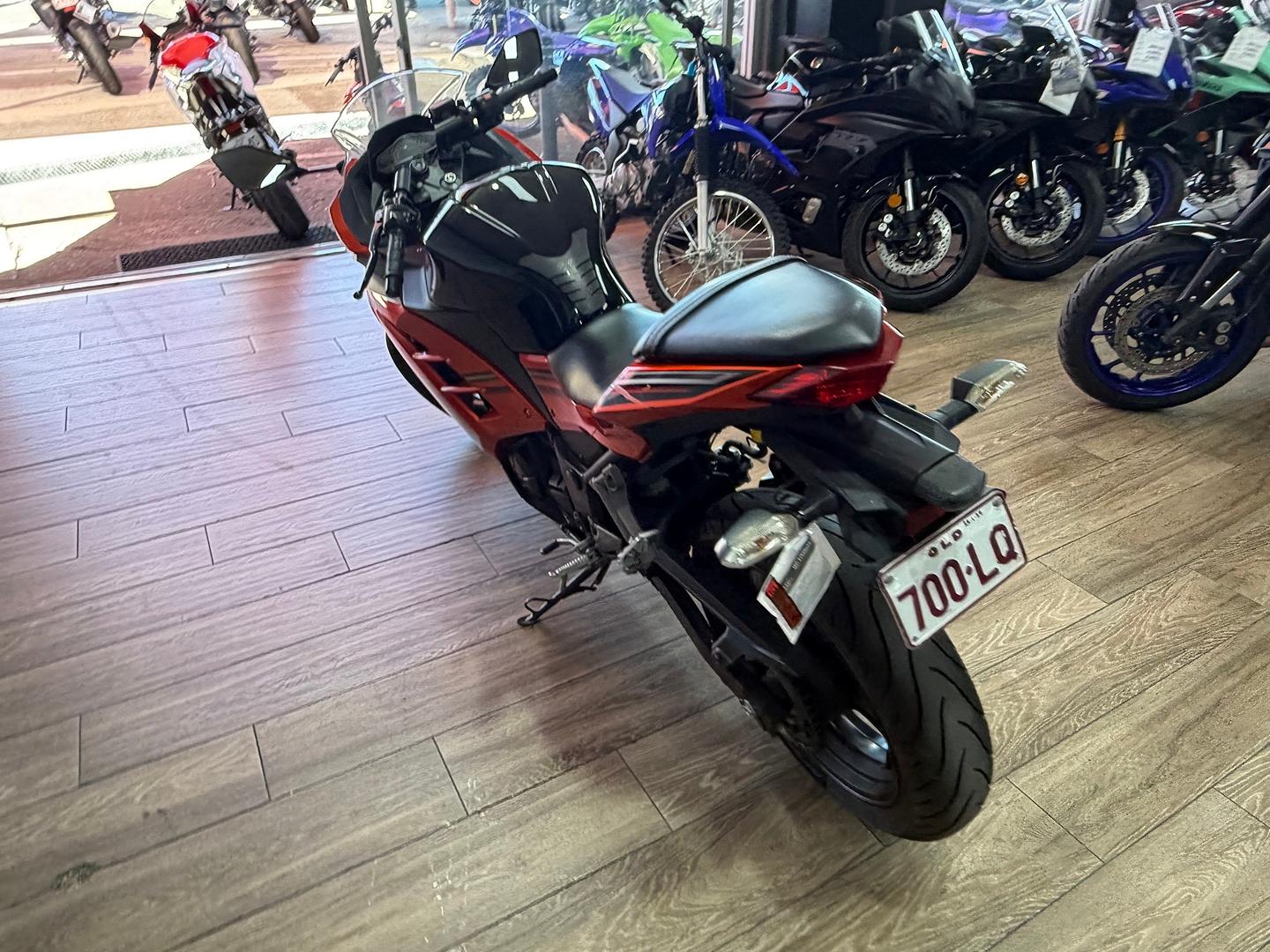 2014 KAWASAKI NINJA 300 ABS SPORTS
