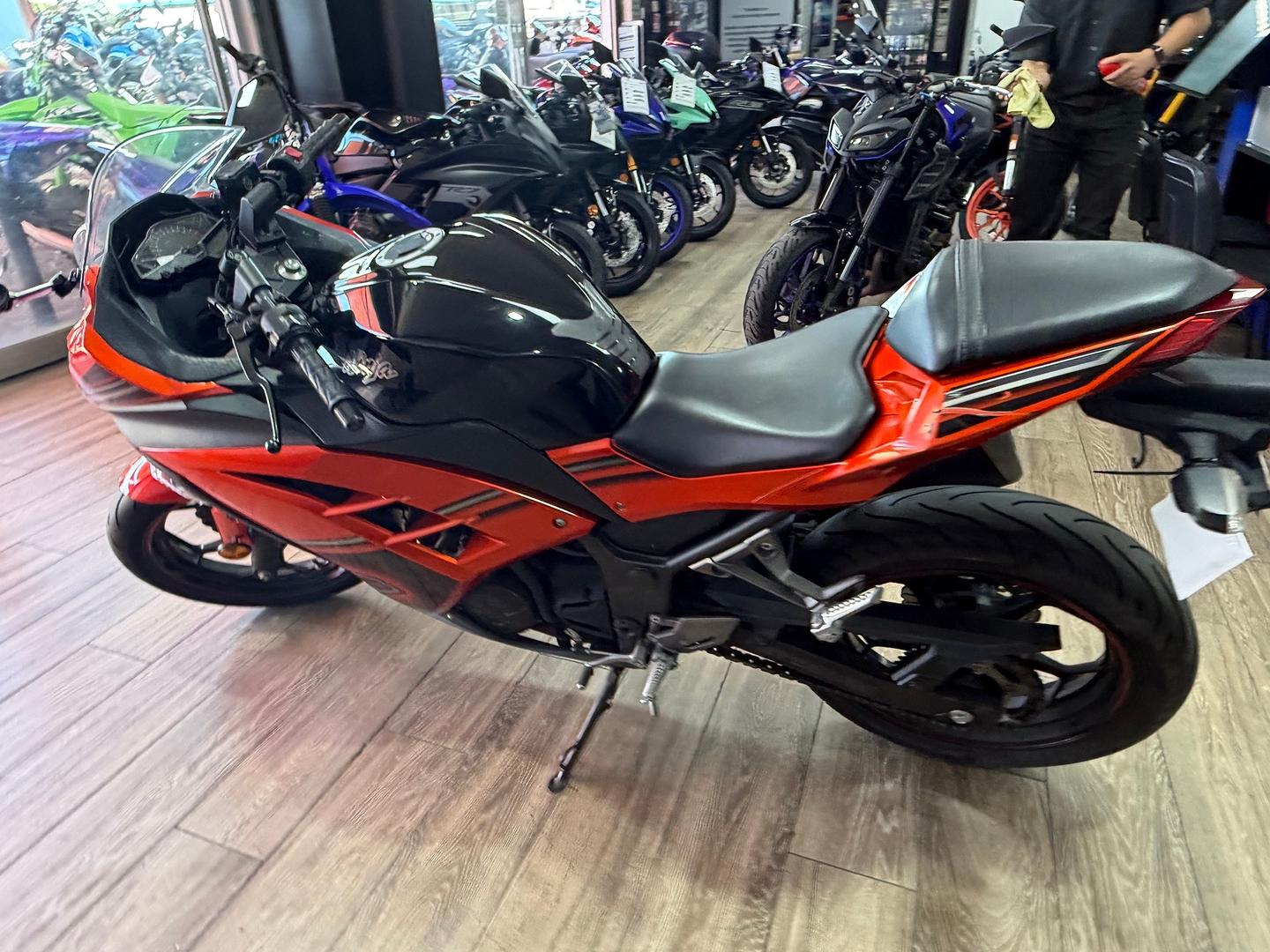 2014 KAWASAKI NINJA 300 ABS SPORTS
