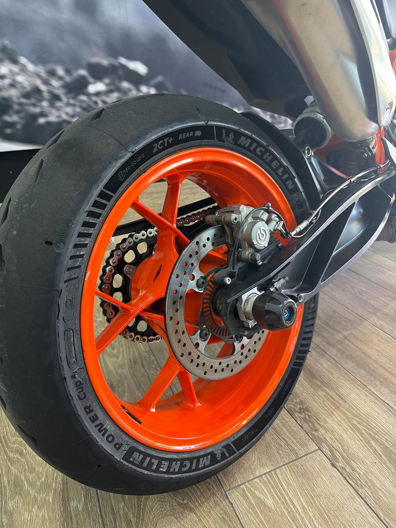 2023 KTM 890 DUKE R ROAD