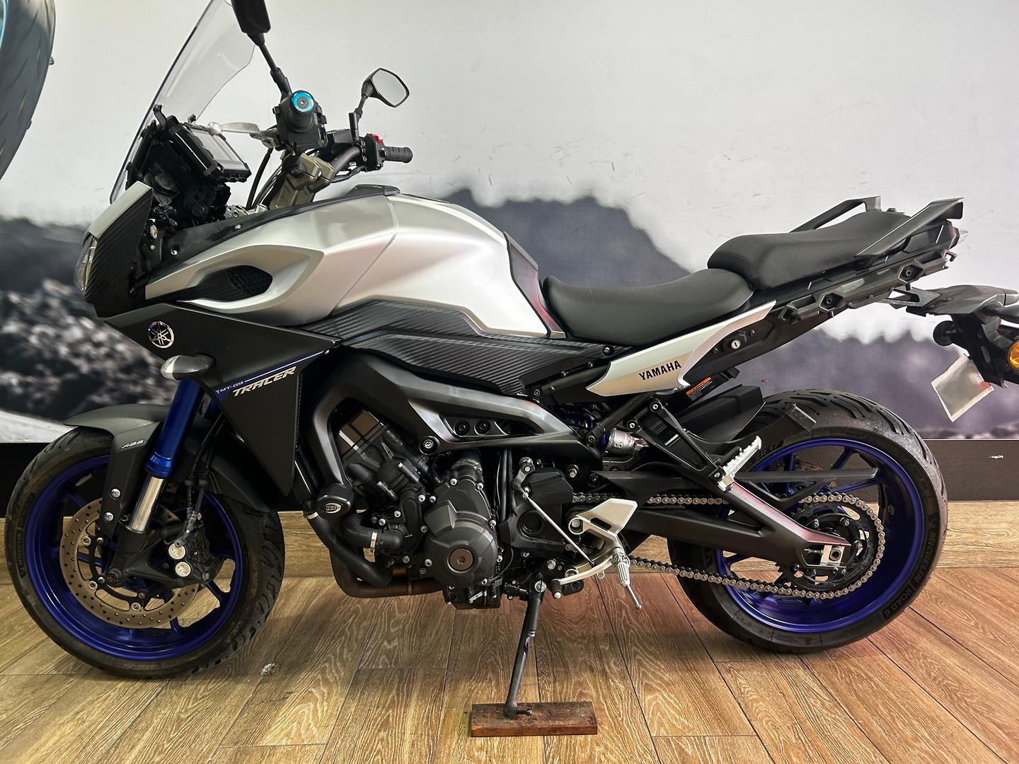 2016 YAMAHA MT-09 TRACER DUAL SPORTS