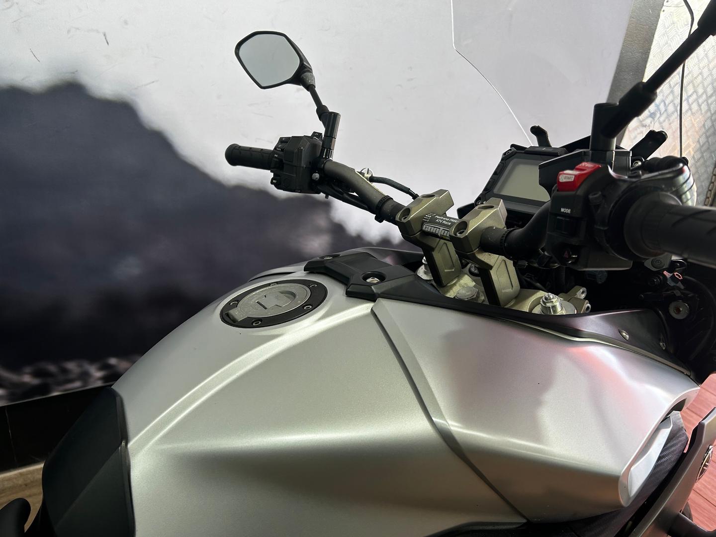 2016 YAMAHA MT-09 TRACER DUAL SPORTS