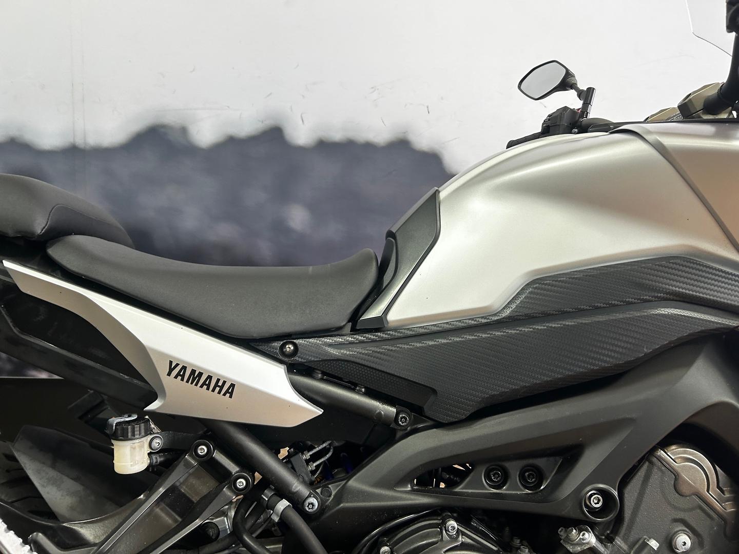 2016 YAMAHA MT-09 TRACER DUAL SPORTS