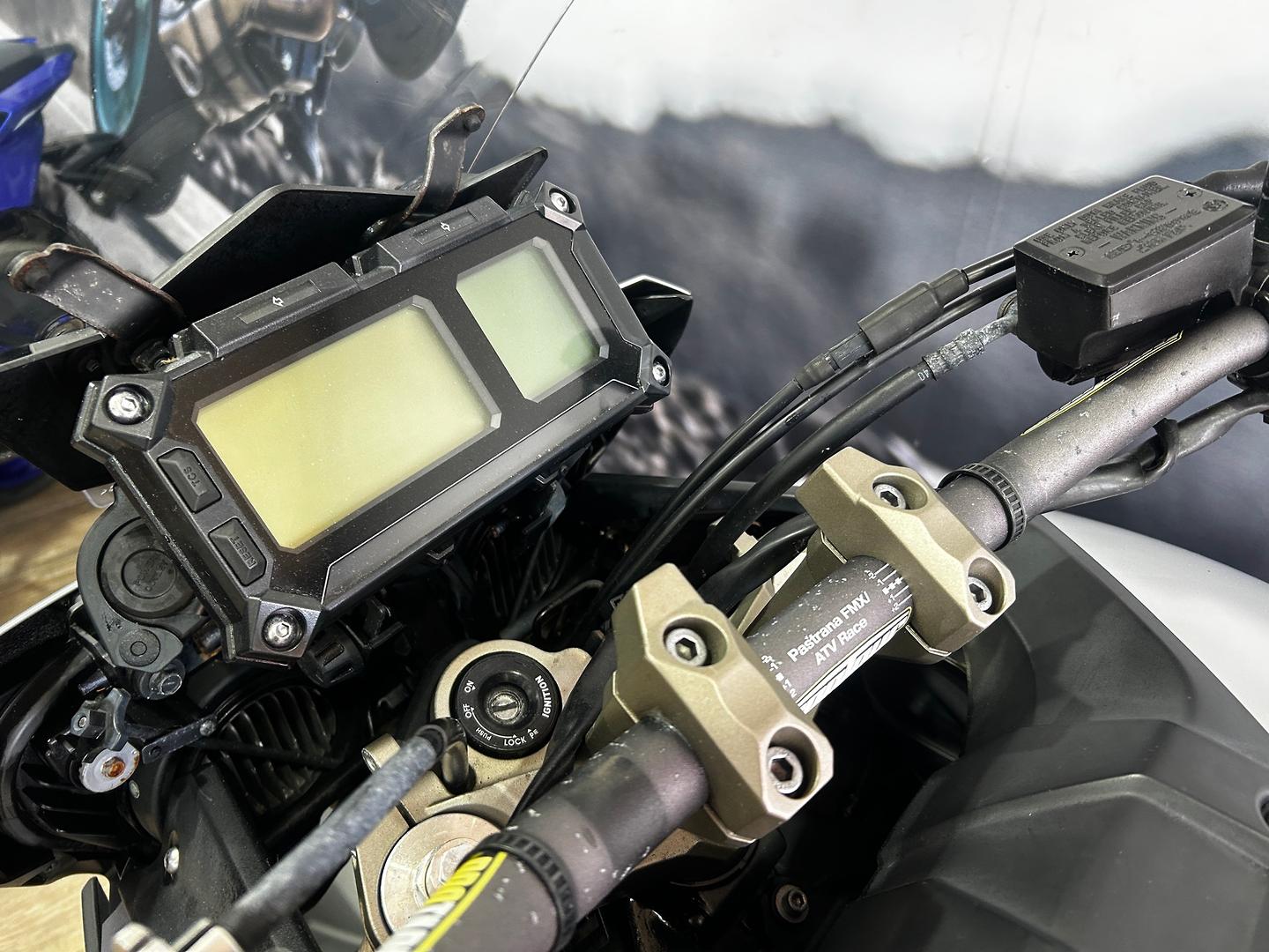 2016 YAMAHA MT-09 TRACER DUAL SPORTS