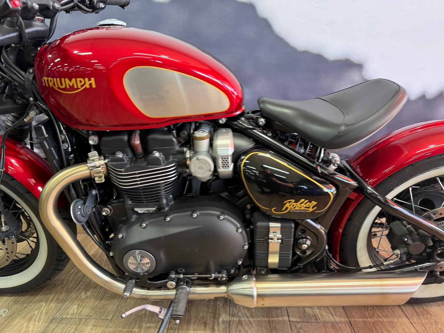 2022 TRIUMPH BONNEVILLE BOBBER GOLDLINE ROAD