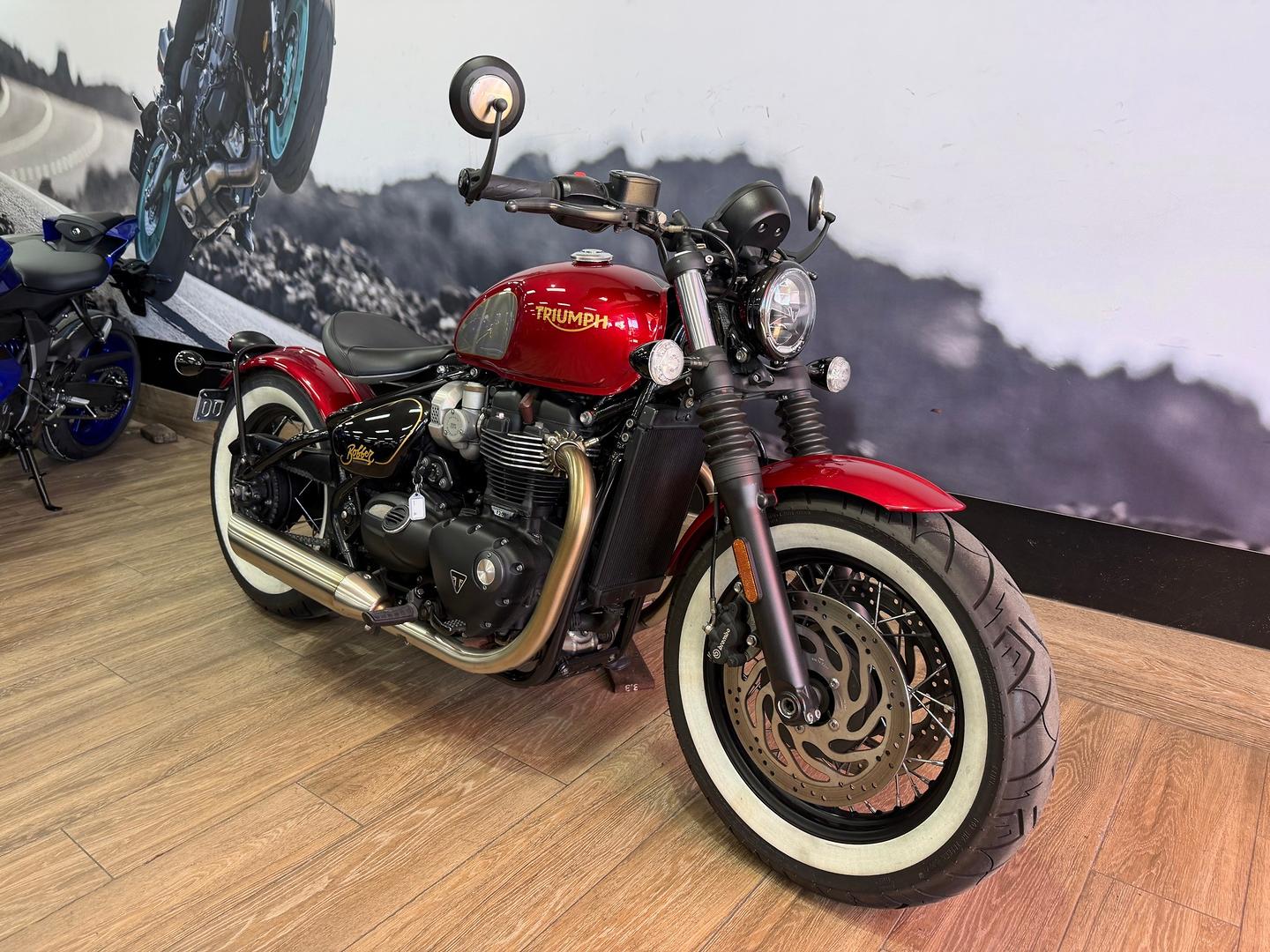 2022 TRIUMPH BONNEVILLE BOBBER GOLDLINE ROAD