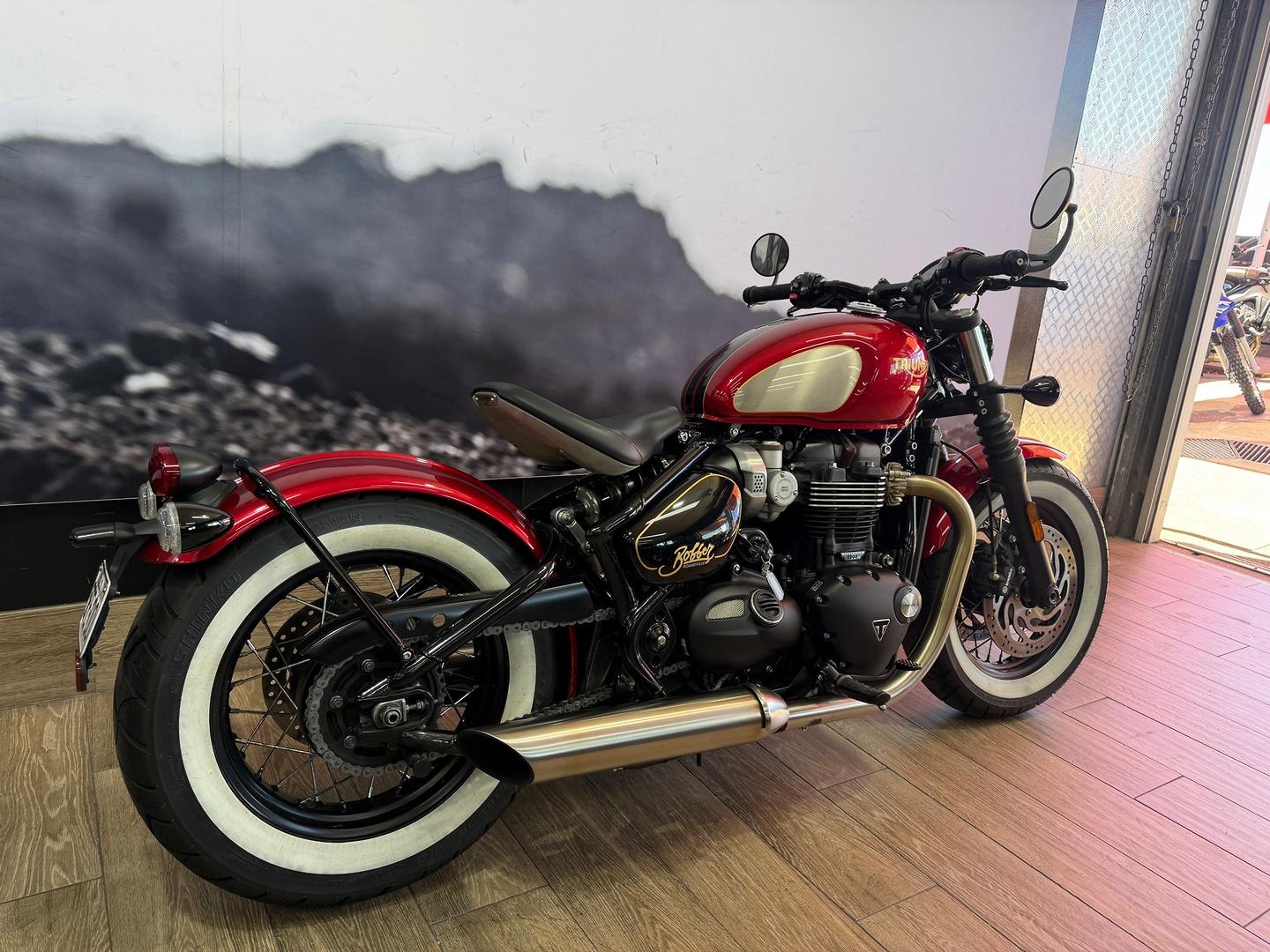 2022 TRIUMPH BONNEVILLE BOBBER GOLDLINE ROAD
