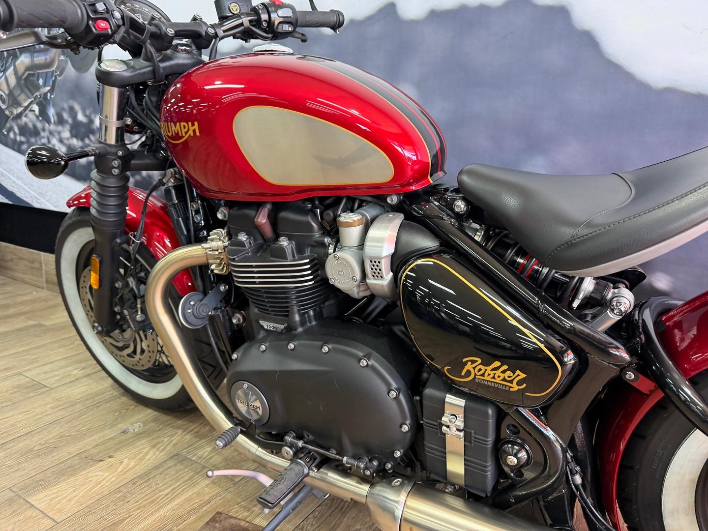 2022 TRIUMPH BONNEVILLE BOBBER GOLDLINE ROAD