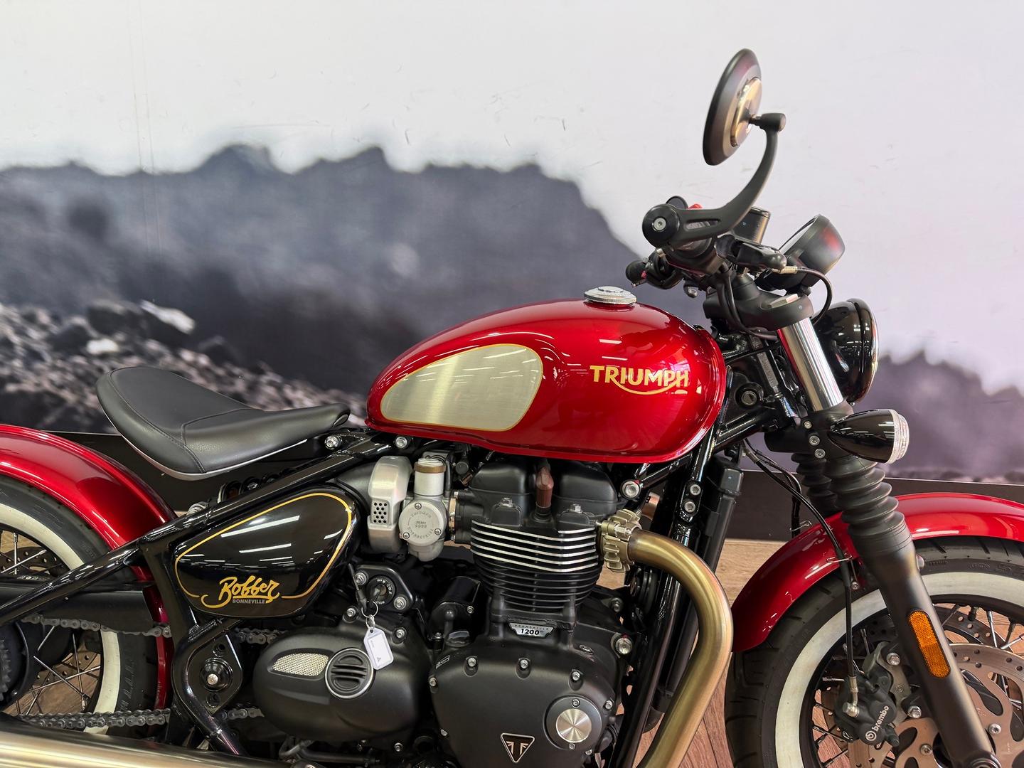 2022 TRIUMPH BONNEVILLE BOBBER GOLDLINE ROAD
