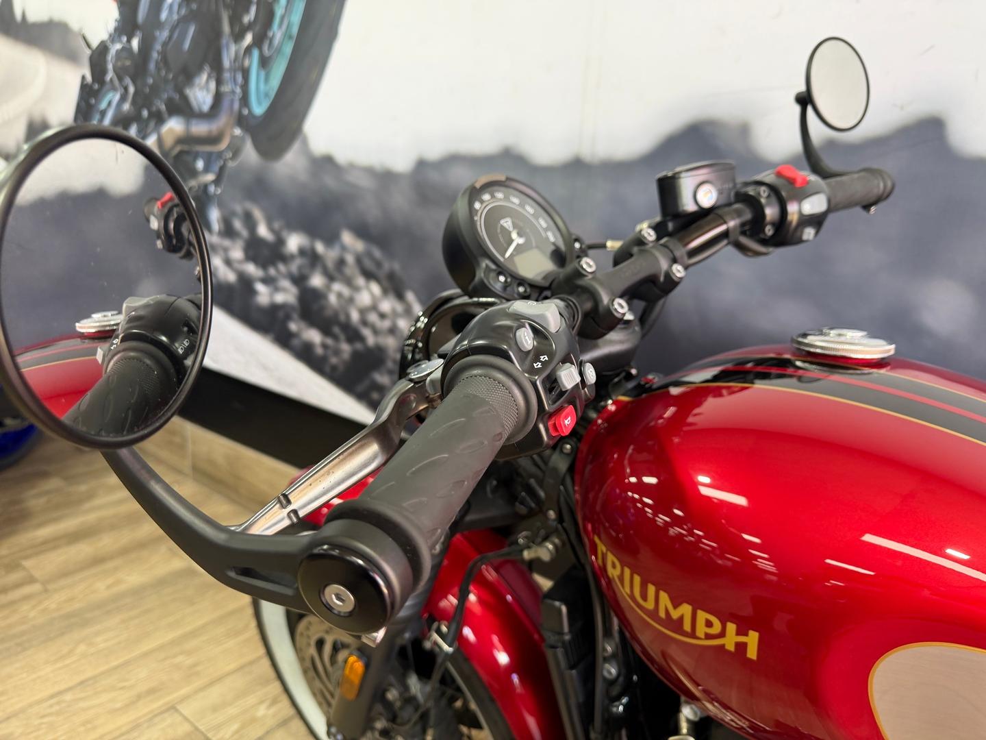 2022 TRIUMPH BONNEVILLE BOBBER GOLDLINE ROAD
