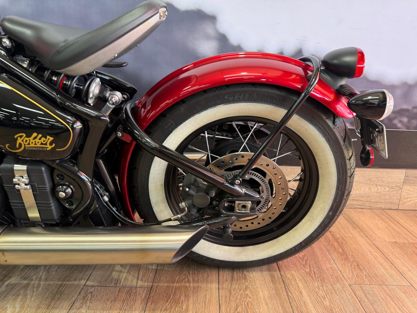 2022 TRIUMPH BONNEVILLE BOBBER GOLDLINE ROAD
