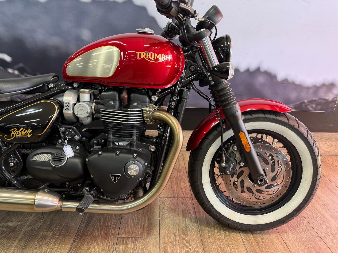 2022 TRIUMPH BONNEVILLE BOBBER GOLDLINE ROAD