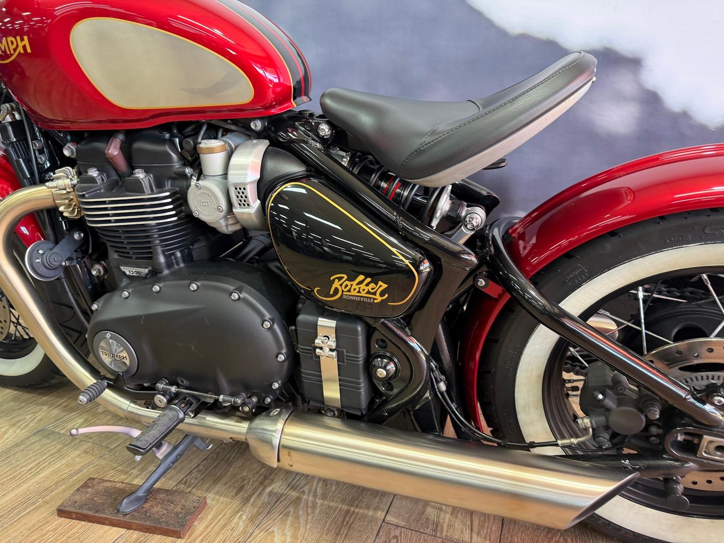 2022 TRIUMPH BONNEVILLE BOBBER GOLDLINE ROAD
