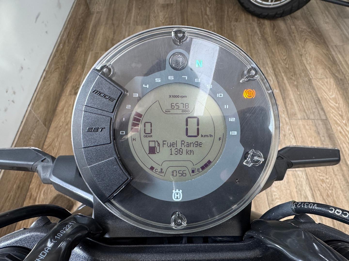 2023 HUSQVARNA SVARTPILEN 401 ROAD