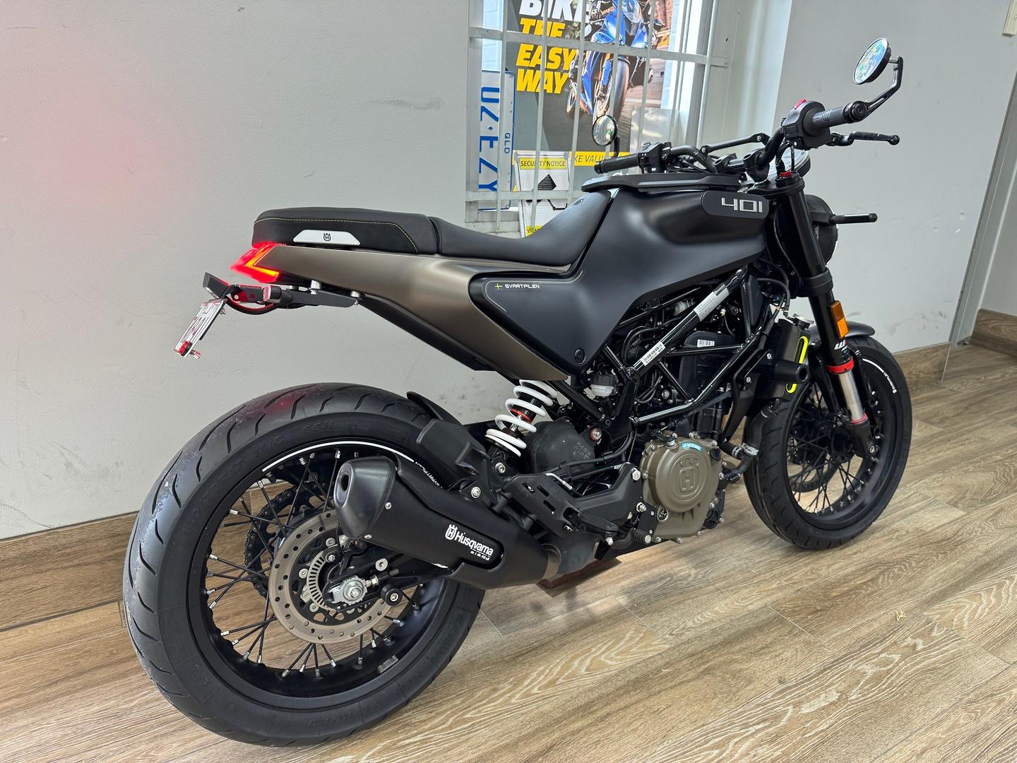 2023 HUSQVARNA SVARTPILEN 401 ROAD