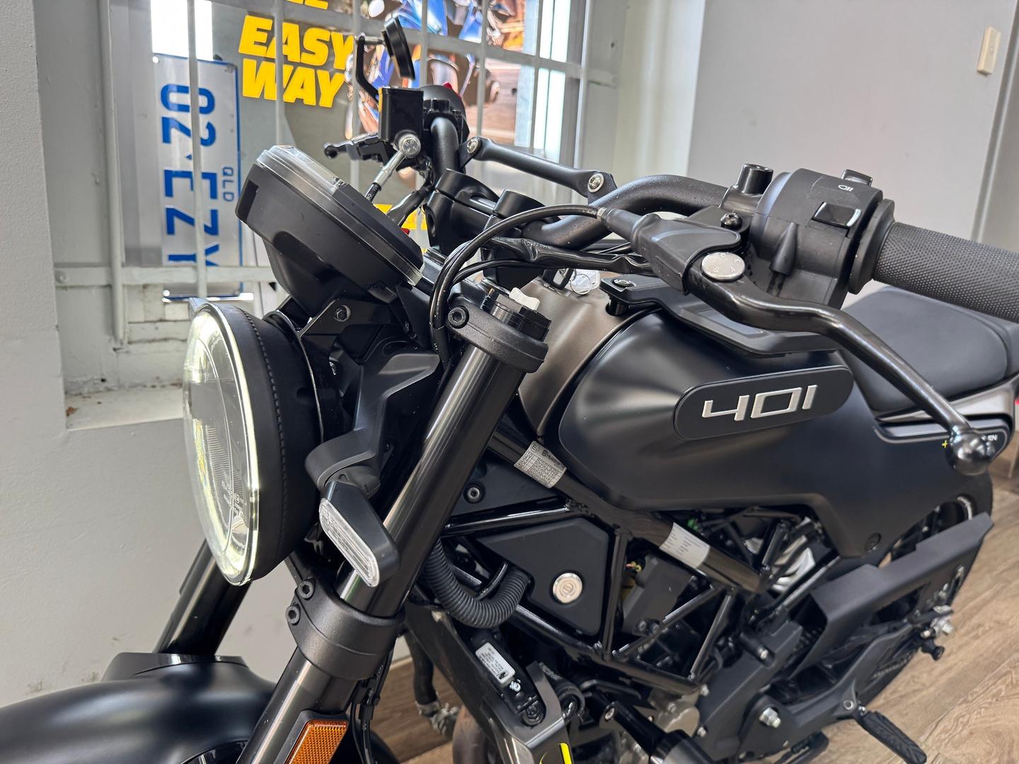 2023 HUSQVARNA SVARTPILEN 401 ROAD