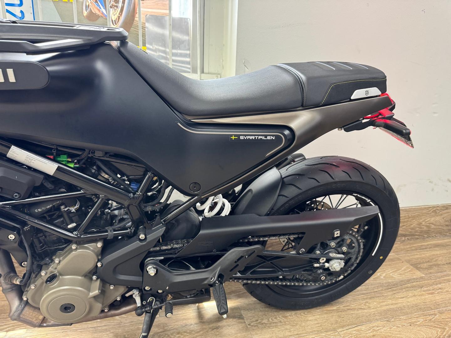 2023 HUSQVARNA SVARTPILEN 401 ROAD