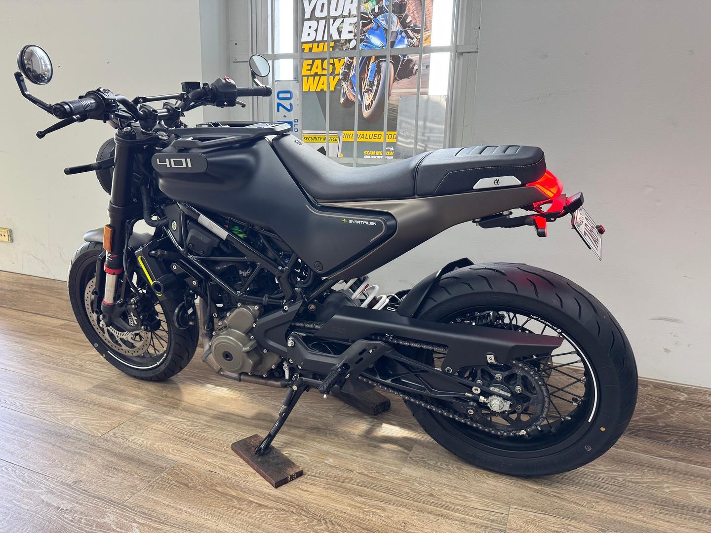 2023 HUSQVARNA SVARTPILEN 401 ROAD