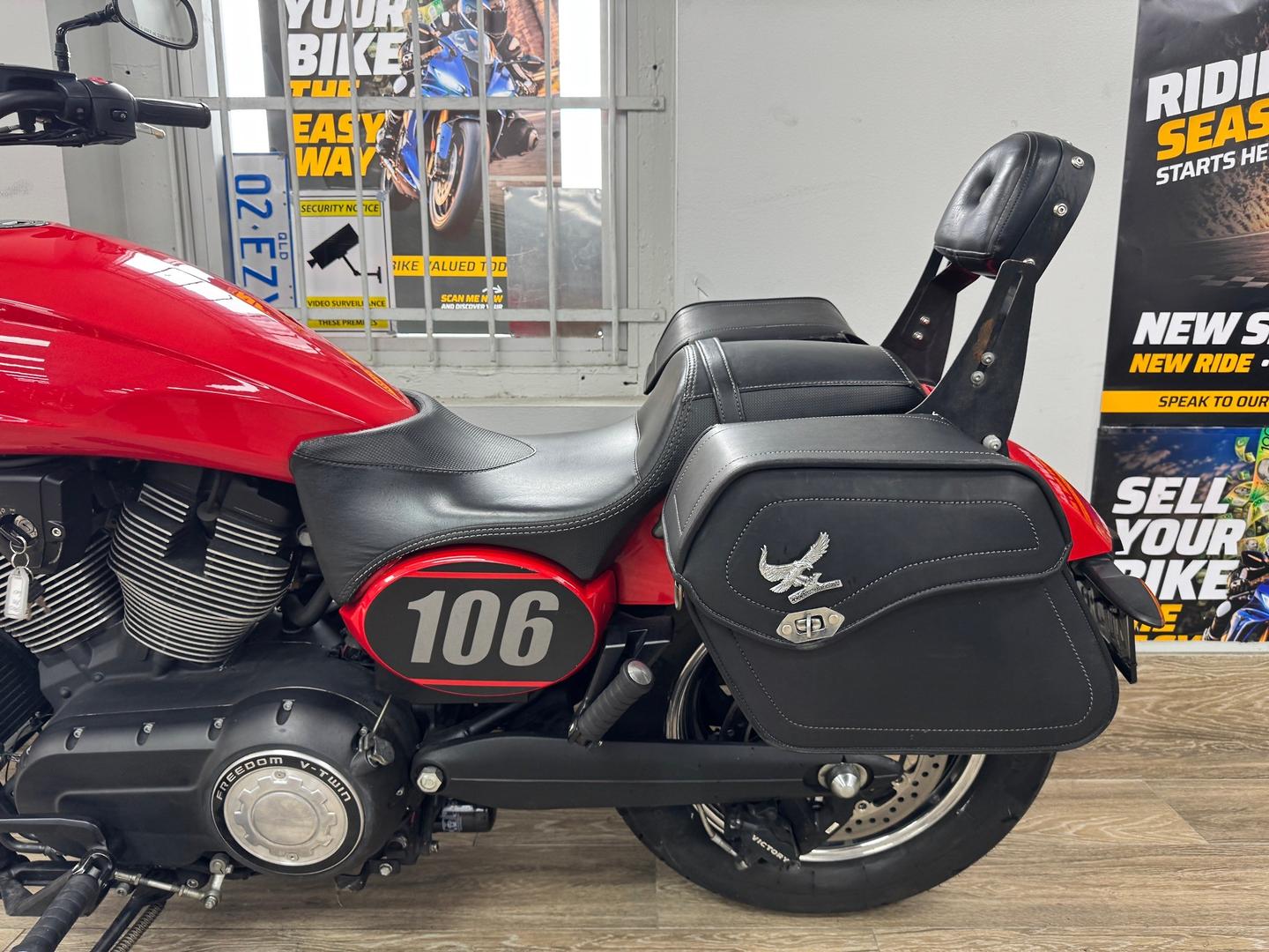 2016 VICTORY JUDGE CRUISER