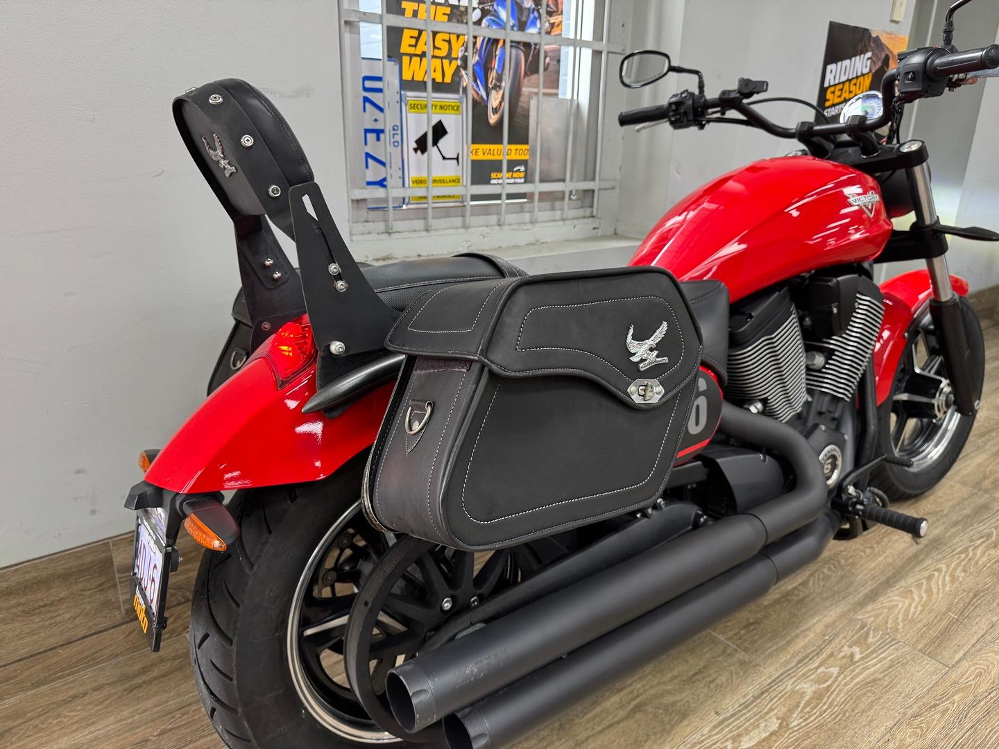 2016 VICTORY JUDGE CRUISER