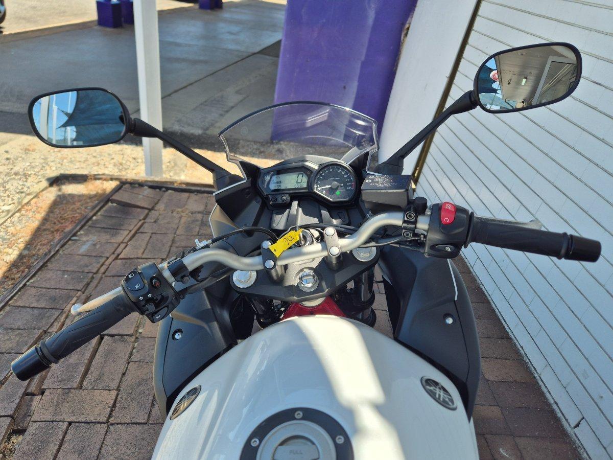 2013 YAMAHA FZ6R ROAD