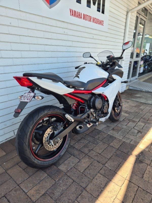 2013 YAMAHA FZ6R ROAD