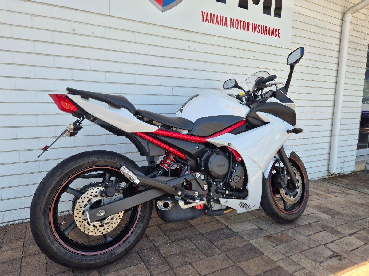 2013 YAMAHA FZ6R ROAD