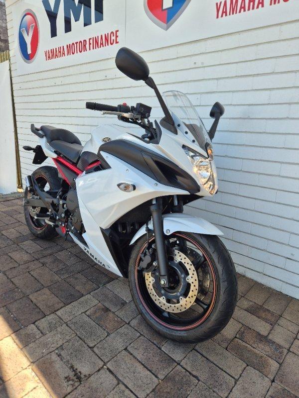 2013 YAMAHA FZ6R ROAD