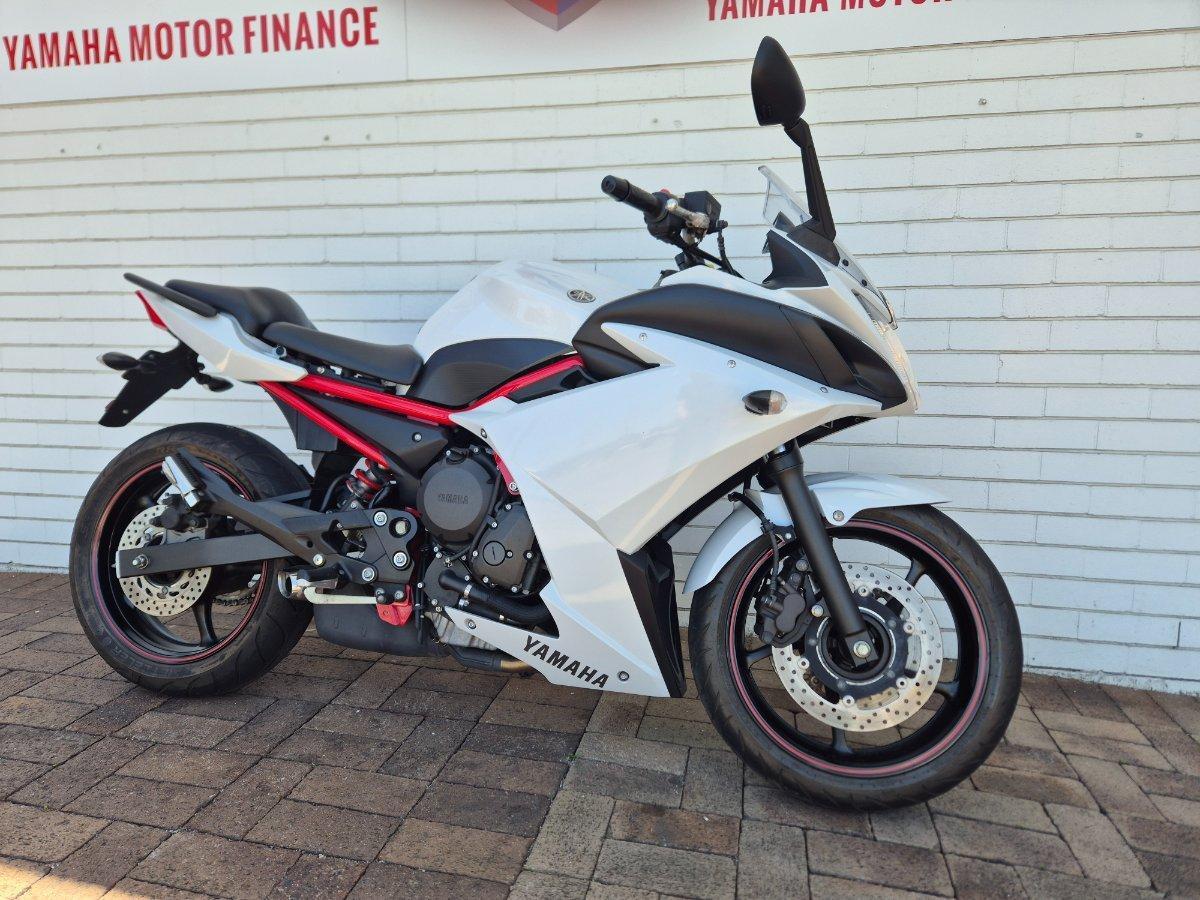 2013 YAMAHA FZ6R ROAD