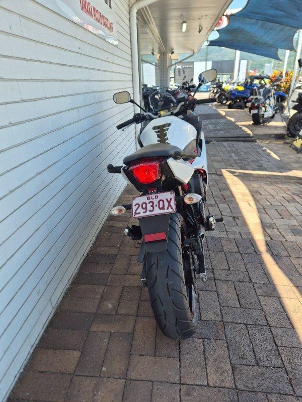 2013 YAMAHA FZ6R ROAD