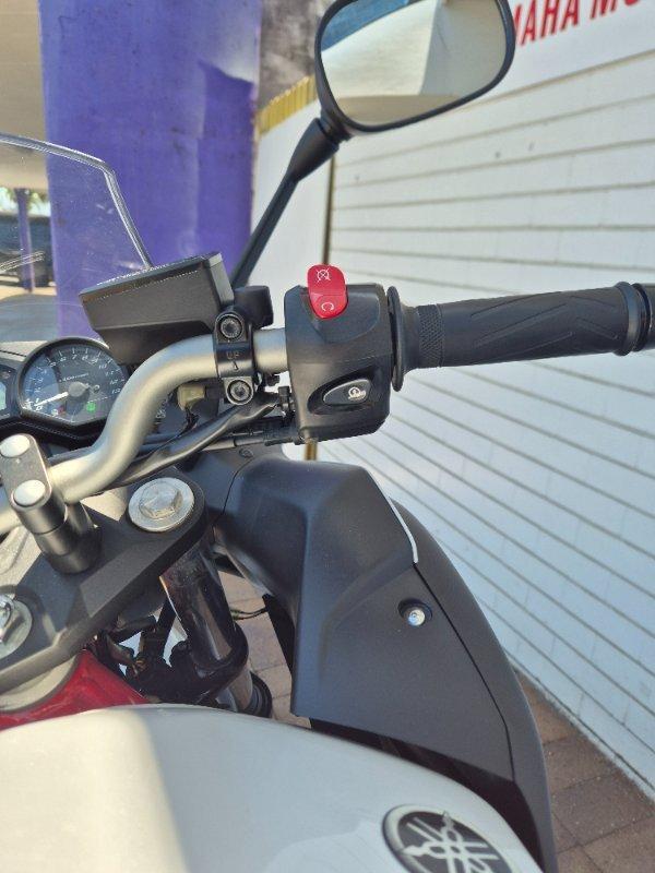 2013 YAMAHA FZ6R ROAD