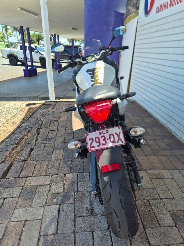2013 YAMAHA FZ6R ROAD
