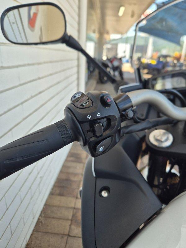 2013 YAMAHA FZ6R ROAD
