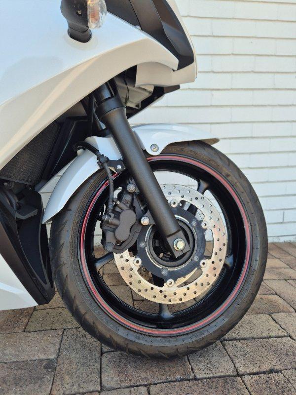 2013 YAMAHA FZ6R ROAD
