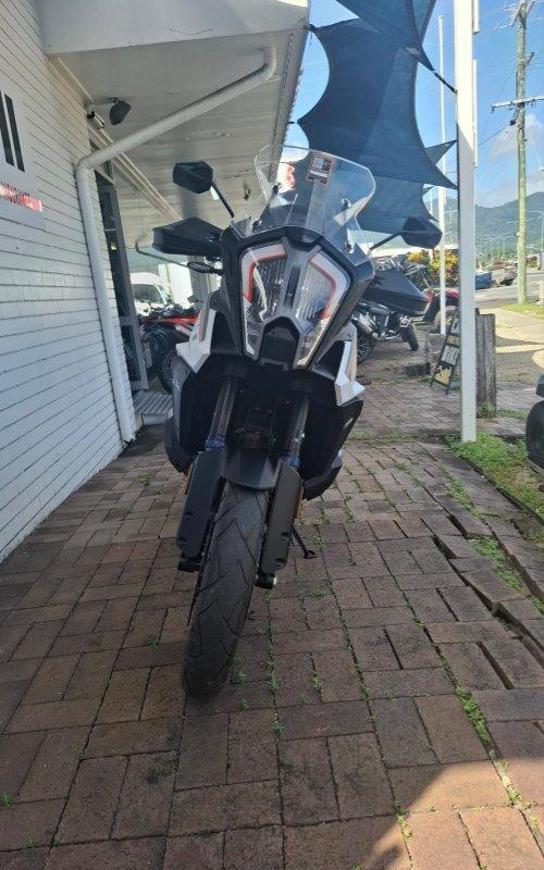 2023 KTM SUPER ADVENTURE S DUAL SPORTS