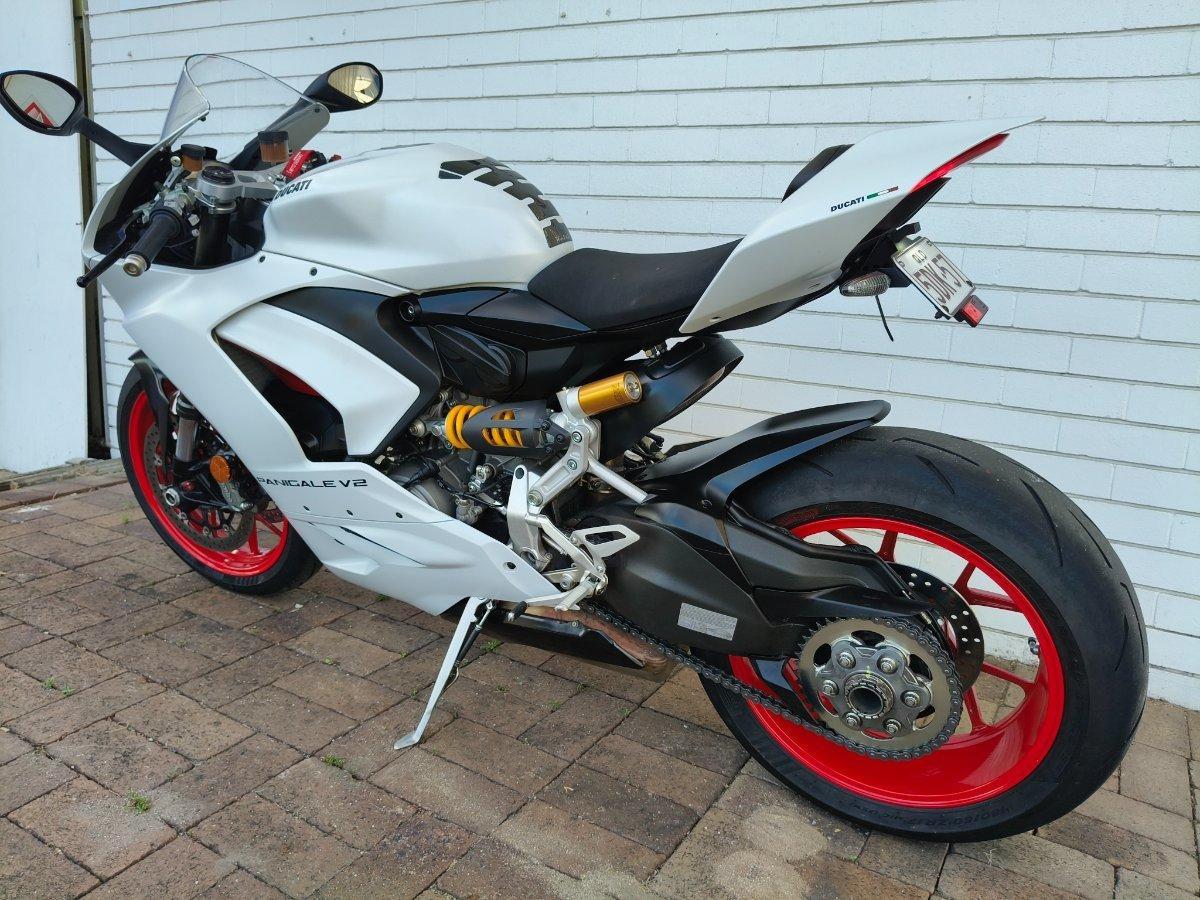 2020 DUCATI PANIGALE V2 SPORTS