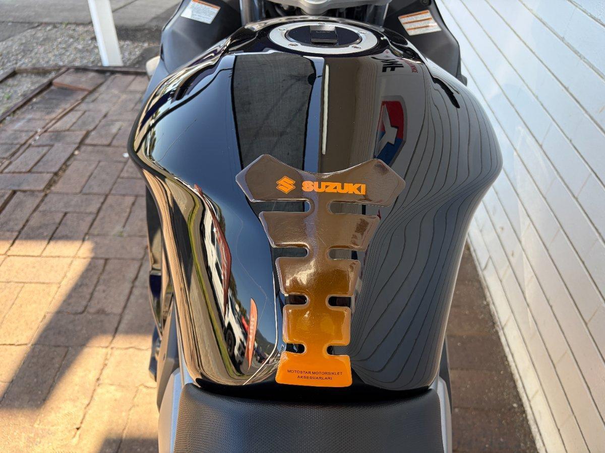 2011 SUZUKI GSX1250FA ROAD