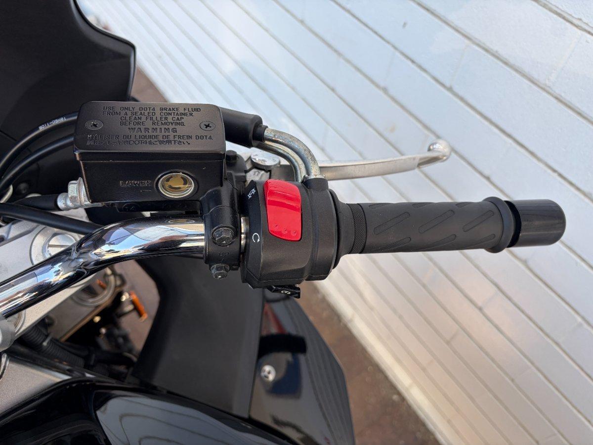 2011 SUZUKI GSX1250FA ROAD