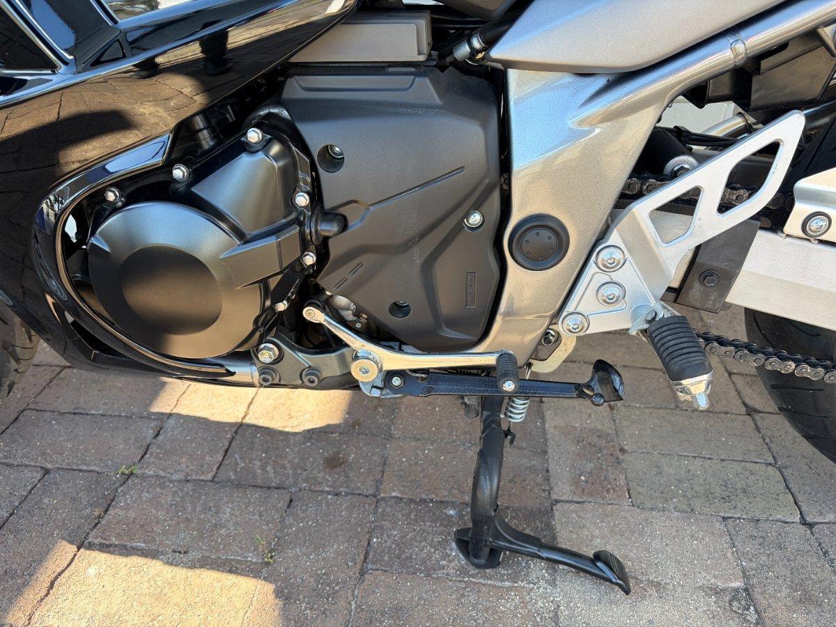 2011 SUZUKI GSX1250FA ROAD