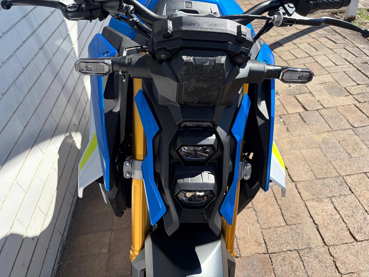 2023 SUZUKI GSX-S1000 ROAD