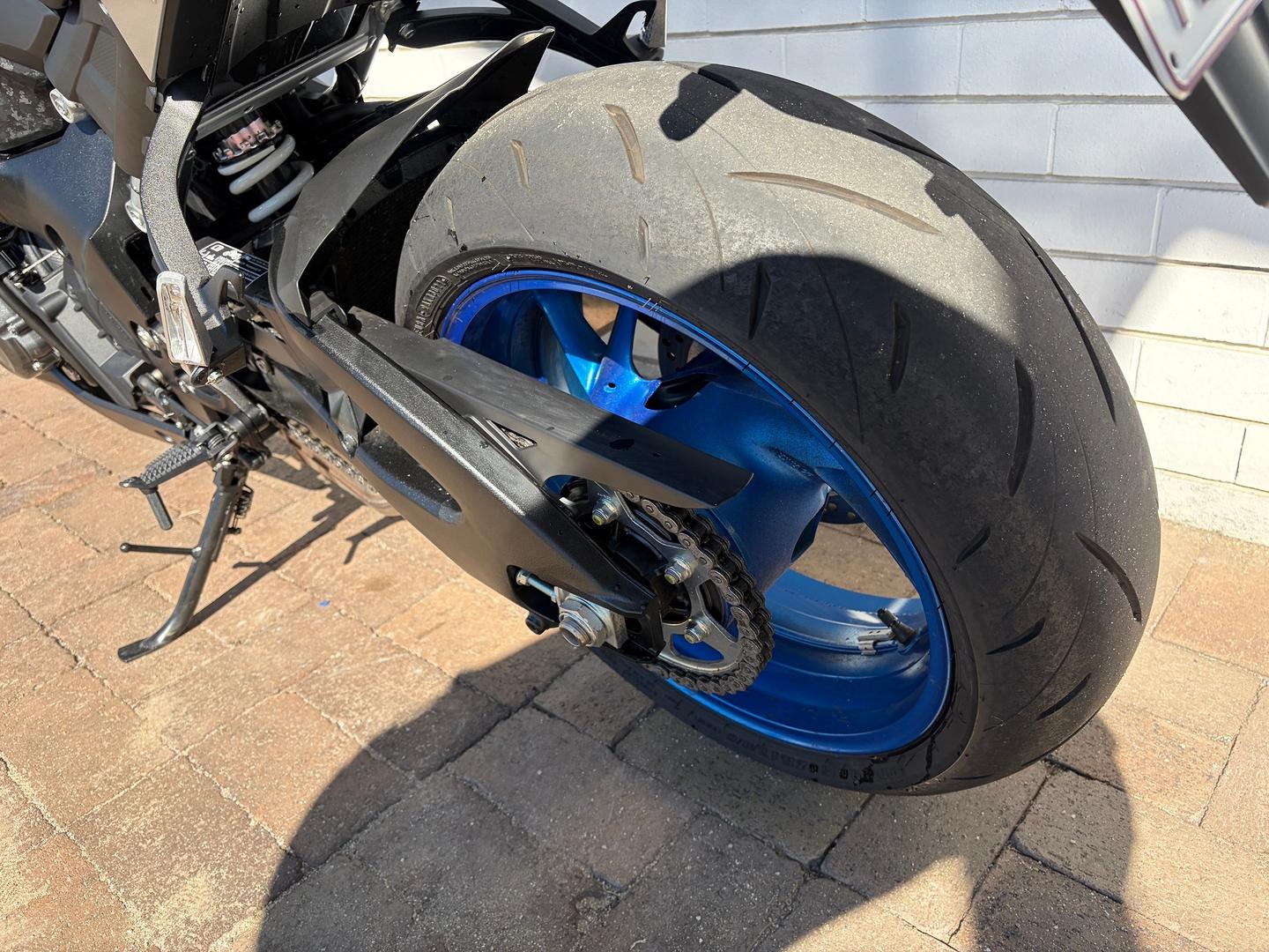 2023 SUZUKI GSX-S1000 ROAD