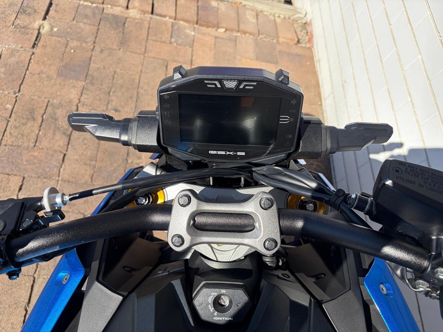 2023 SUZUKI GSX-S1000 ROAD