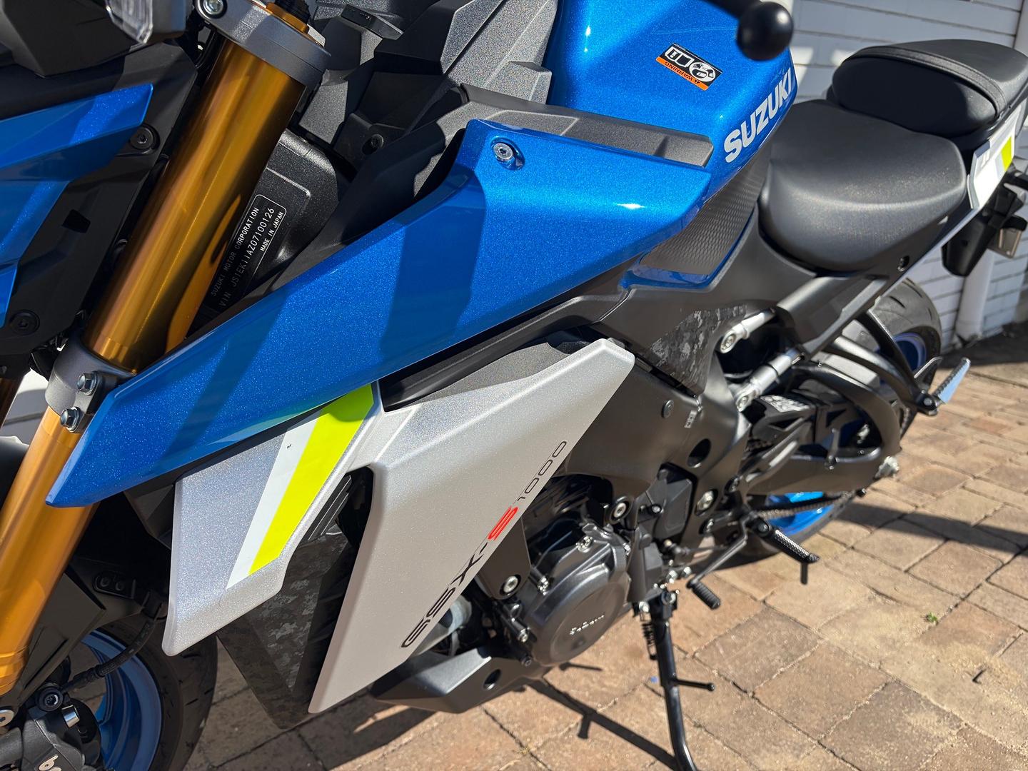 2023 SUZUKI GSX-S1000 ROAD